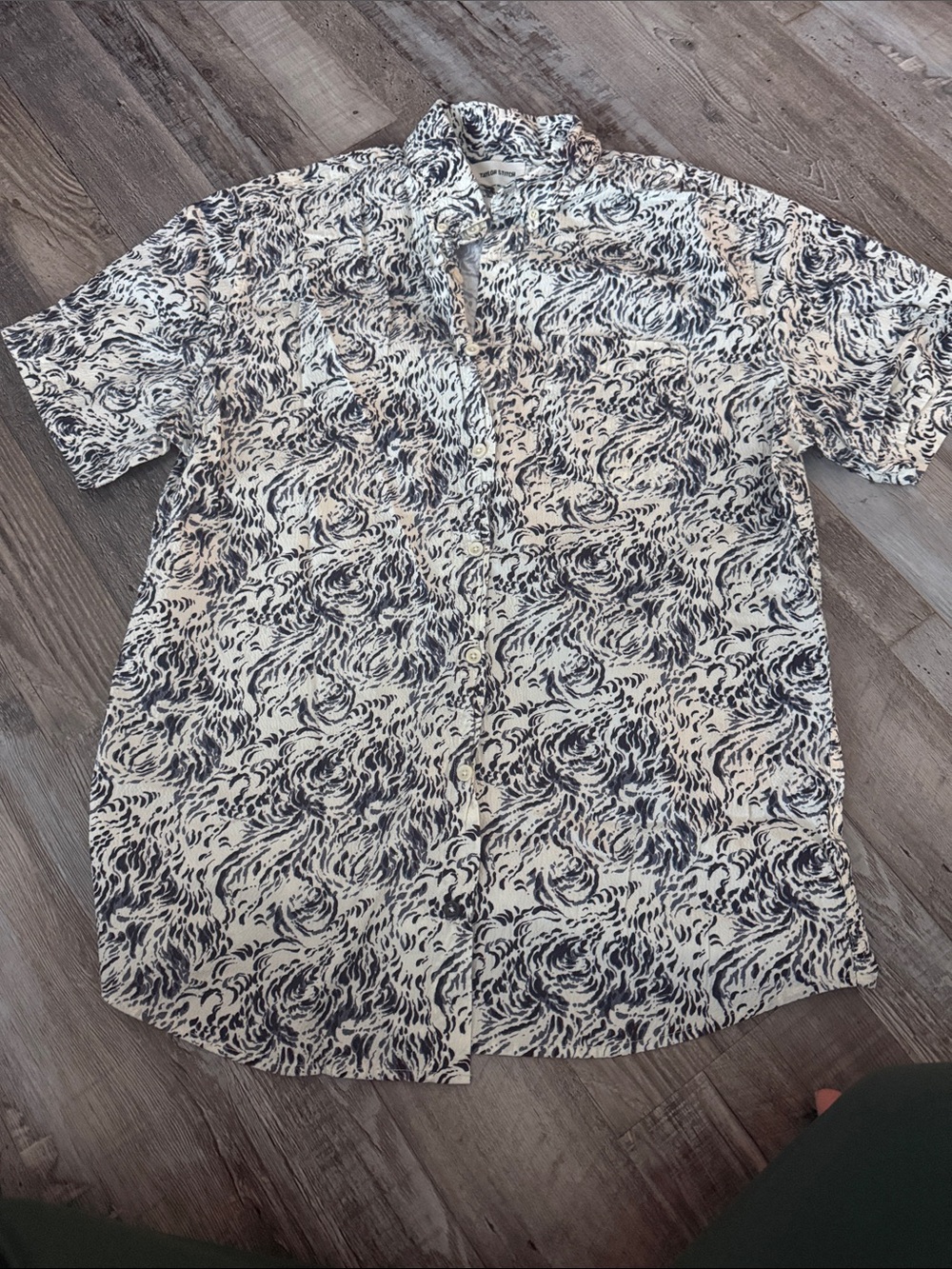 Taylor Men's Short-Sleeve White Button-Down Shirt with Navy Floral Print